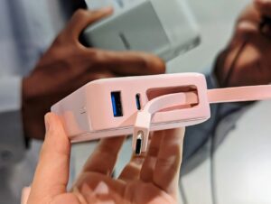 Alternative view of Pin Sạc Dự Phòng Anker 335 20000mAh A1647 Màu Tím